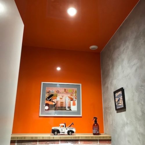 wc - plafond et mur tendu laqué orange