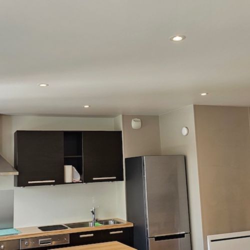 Toiles unies - cuisine ouverte - avec adaptation de spots led
