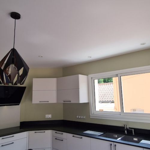 Toiles unies - cuisine - avec adaptation de suspension et de spots led