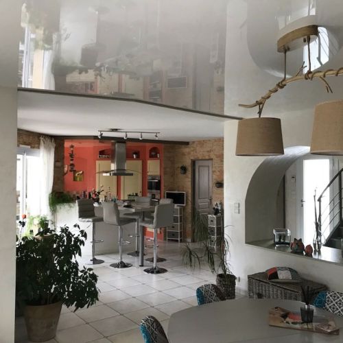 Toiles unies - laquées brillantes - pièce de vie - avec adaptation de suspension