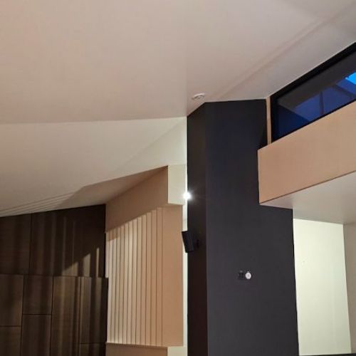toiles unies - pièce de vie - plafond tendu - suivant rampant