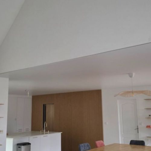 Plafond tendu blanc mat - pièce de vie - grandchamps des fontaines